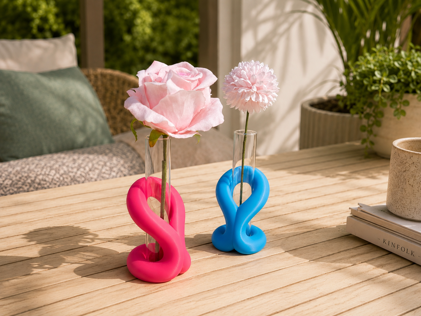 Loop Propagation Vase